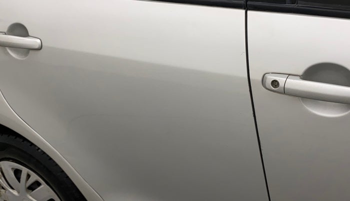 2016 Maruti Swift VDI ABS, Diesel, Manual, 95,343 km, Right rear door - Slightly dented