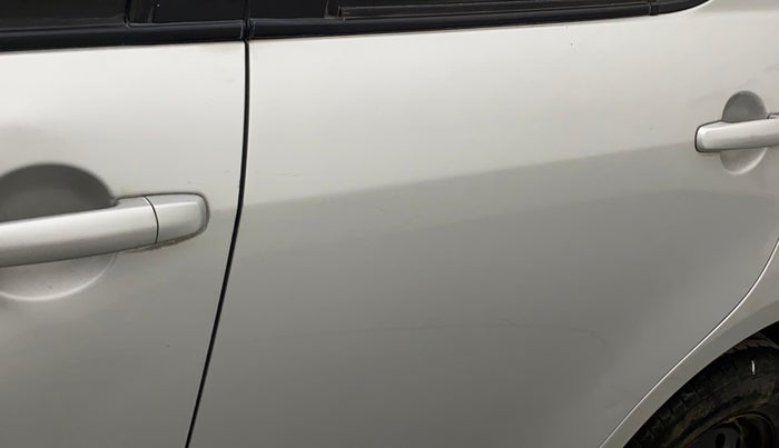 2016 Maruti Swift VDI ABS, Diesel, Manual, 95,343 km, Rear left door - Slightly dented