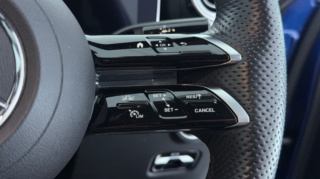 2023 Mercedes-benz C300 Mhev, Automatic, 40004 km, Cruise Control
