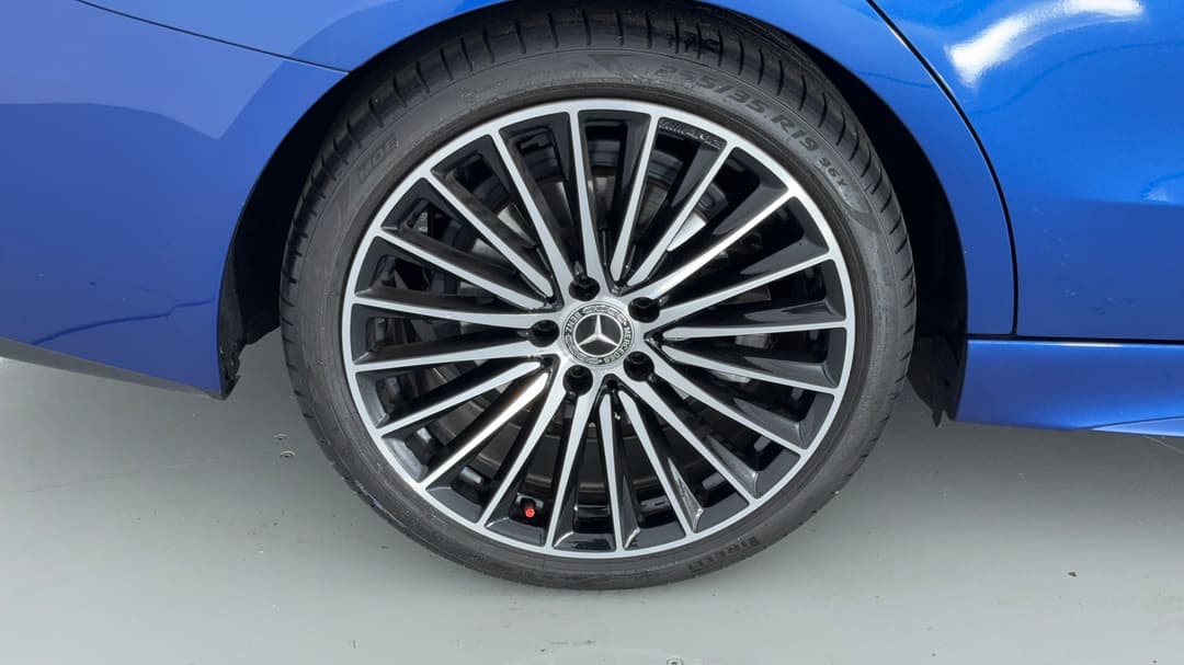 2023 Mercedes-benz C300 Mhev, Automatic, 40004 km, Right Rear Wheel