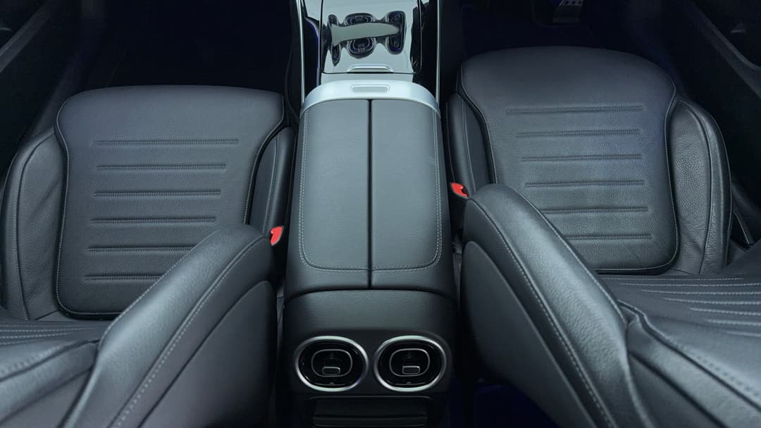 2023 Mercedes-benz C300 Mhev, Automatic, 40004 km, Center Console