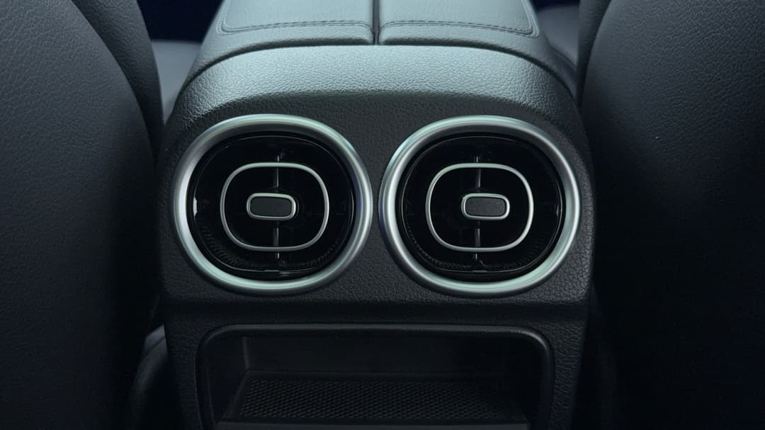 2023 Mercedes-benz C300 Mhev, Automatic, 40004 km, Rear A/C Vent