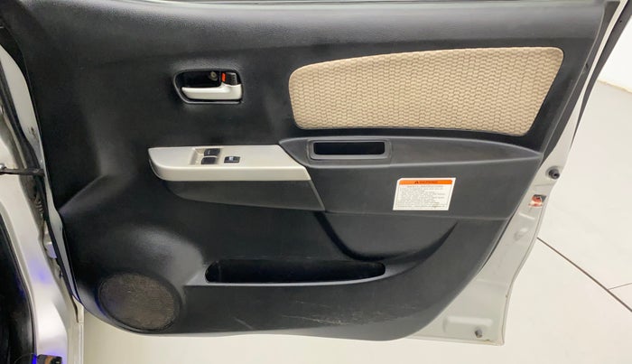 2018 Maruti Wagon R 1.0 LXI CNG, CNG, Manual, 99,606 km, Driver Side Door Panels Control
