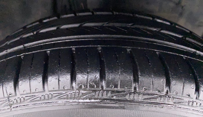 2018 Toyota YARIS J MT, Petrol, Manual, 11,532 km, Right Front Tyre Tread