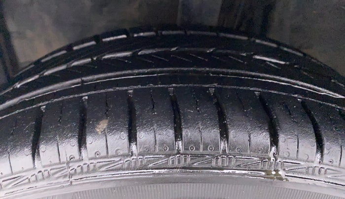2018 Toyota YARIS J MT, Petrol, Manual, 11,532 km, Left Front Tyre Tread