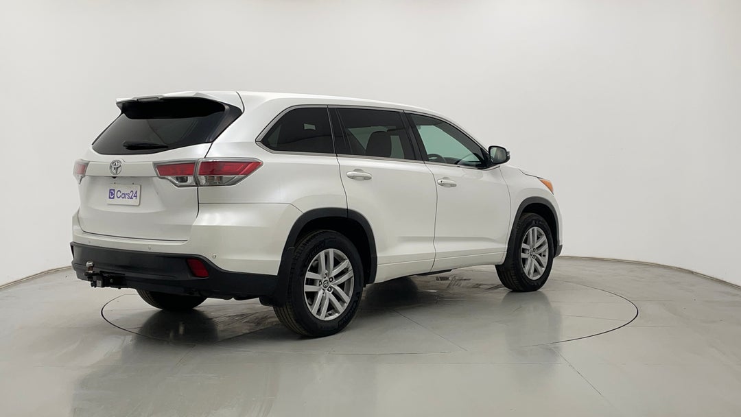 Right Back Diagonal (45- Degree) View