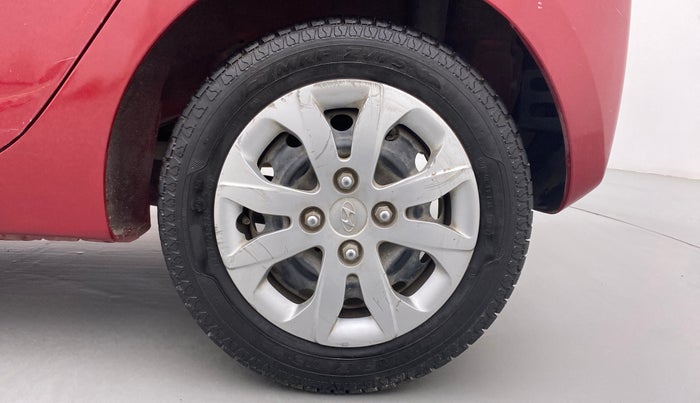 2016 Hyundai Eon MAGNA PLUS, Petrol, Manual, 68,949 km, Left Rear Wheel