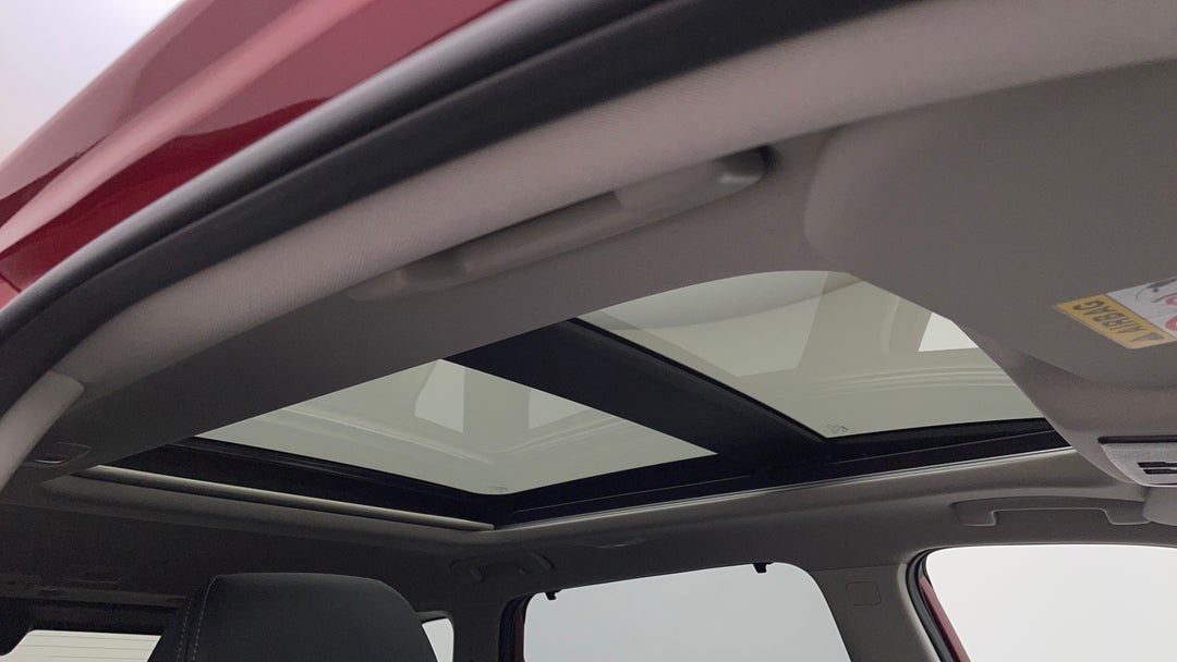 Interior Sunroof/Moonroof