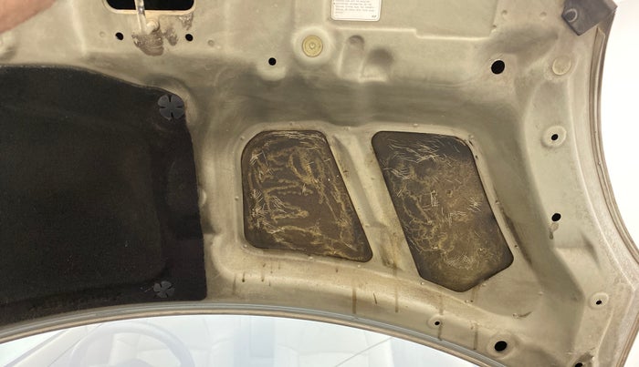 2014 Honda Amaze 1.2 SMT I VTEC, Petrol, Manual, 62,412 km, Bonnet (hood) - Insulation cover has minor damage