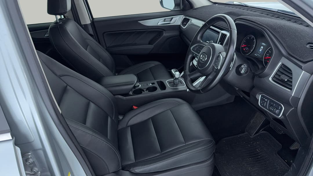 2021 GWM Ute Cannon-l (4x4), Automatic, 98773 km, Right Side Front Door Cabin View
