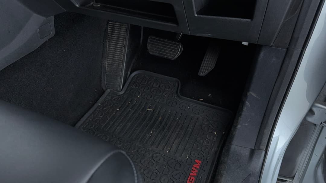 2021 GWM Ute Cannon-l (4x4), Automatic, 98773 km, Pedals and Footmat