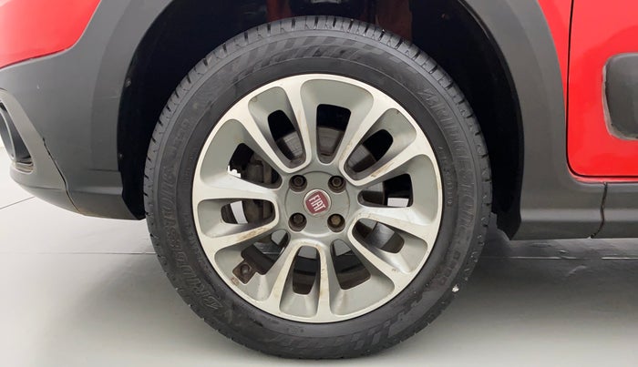 2014 Fiat Avventura EMOTION MULTIJET 1.3, Diesel, Manual, 33,350 km, Left Front Wheel