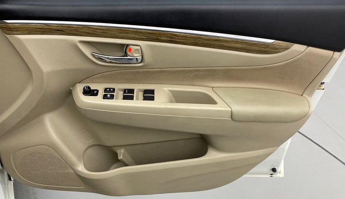 2022 Maruti Ciaz ZETA 1.5 SHVS MT PETROL, Petrol, Manual, 36,221 km, Driver Side Door Panels Control