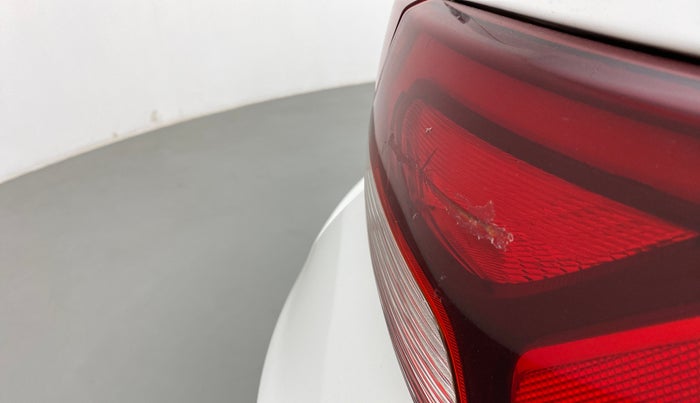 2020 Hyundai Verna 1.6 VTVT SX + AT, Petrol, Automatic, 69,924 km, Right tail light - Minor damage