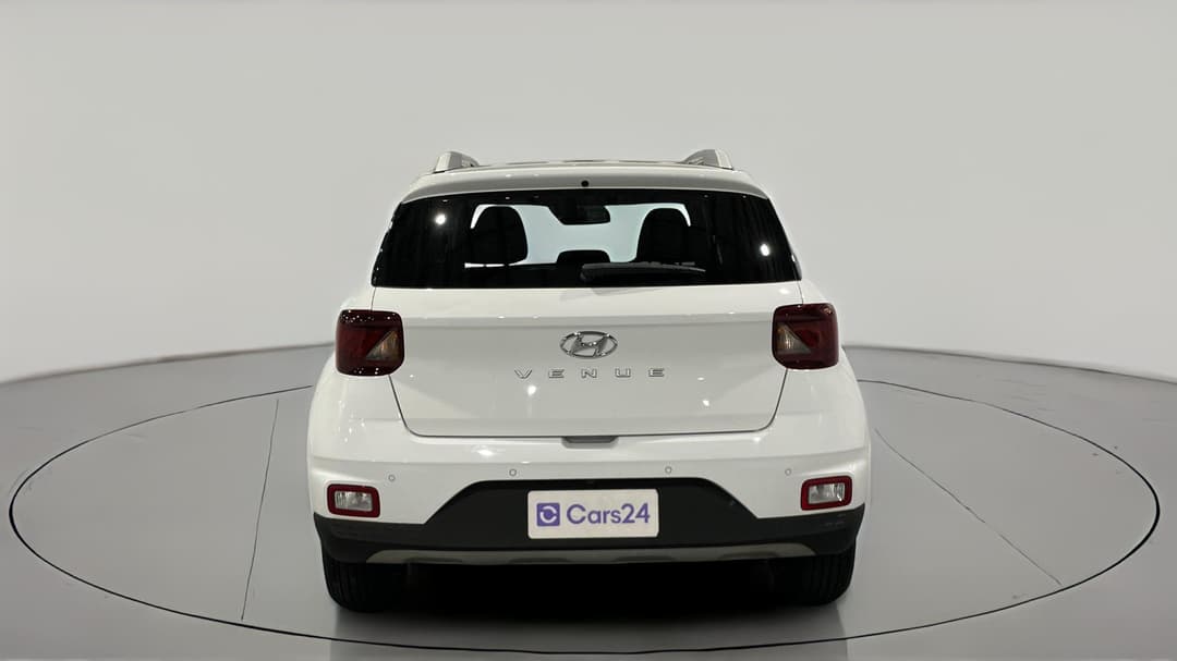 2022 Hyundai Venue Elite (black) Sunroof, Automatic, 67842 km, Back/Rear View