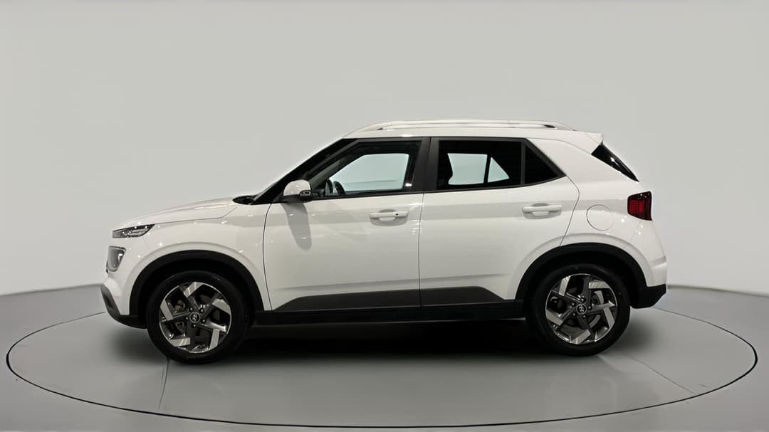 2022 Hyundai Venue Elite (black) Sunroof, Automatic, 67842 km, Left Side View