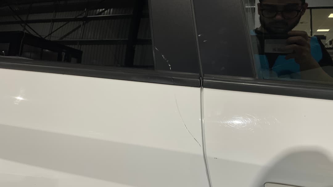 2022 Hyundai Venue Elite (black) Sunroof, Automatic, 67842 km, Doors Rear RHS Scratch