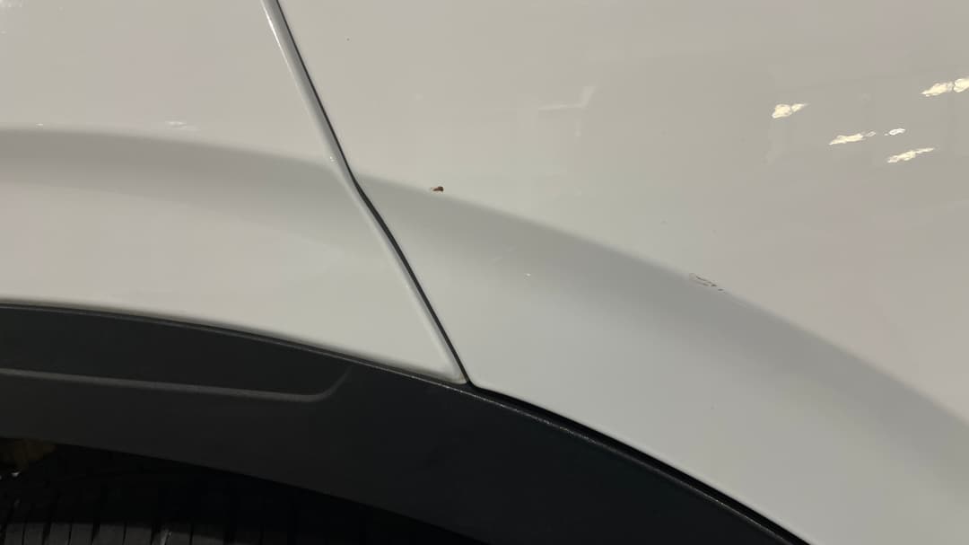 2022 Hyundai Venue Elite (black) Sunroof, Automatic, 67842 km, Doors Rear RHS Chip