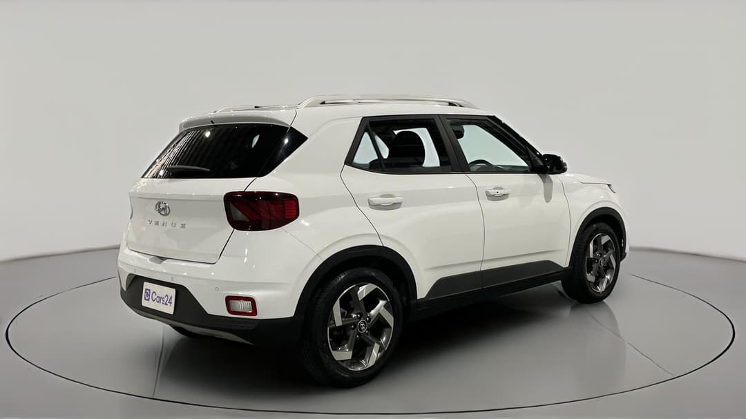2022 Hyundai Venue Elite (black) Sunroof, Automatic, 67842 km, Right Back Diagonal (45- Degree) View