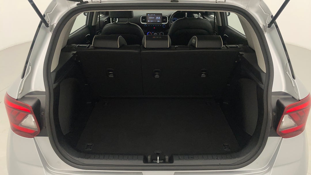 2022 Hyundai Venue Active, Automatic, 76010 km, Boot Inside View