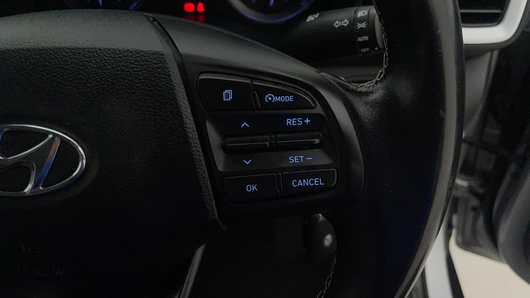 2022 Hyundai Venue Active, Automatic, 76010 km, Cruise Control