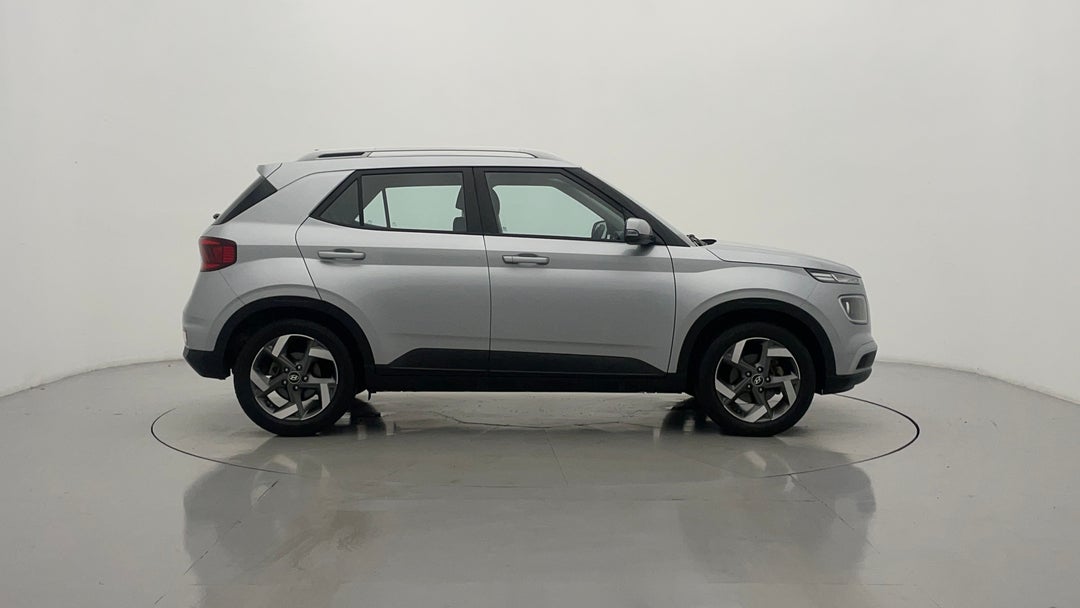 2022 Hyundai Venue Active, Automatic, 76010 km, Right Side View
