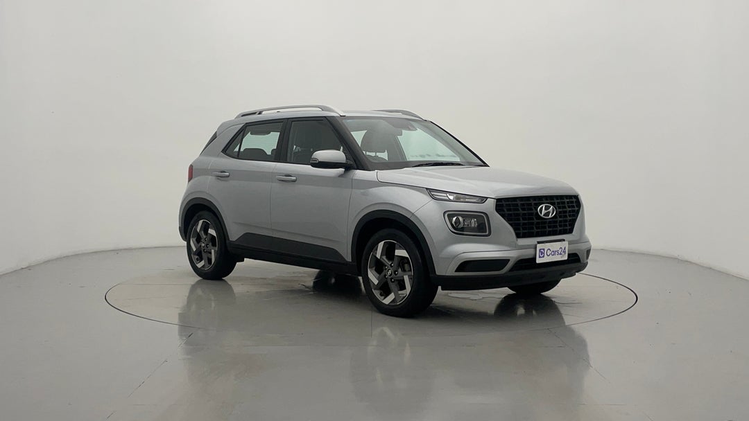 2022 Hyundai Venue Active, Automatic, 76010 km, Right Front Diagonal (45- Degree) View