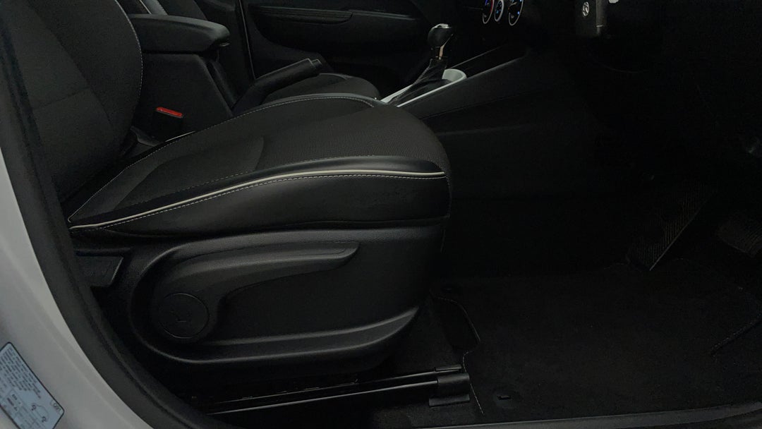 2022 Hyundai Venue Active, Automatic, 76010 km, Drivers Side Adjustment Panel