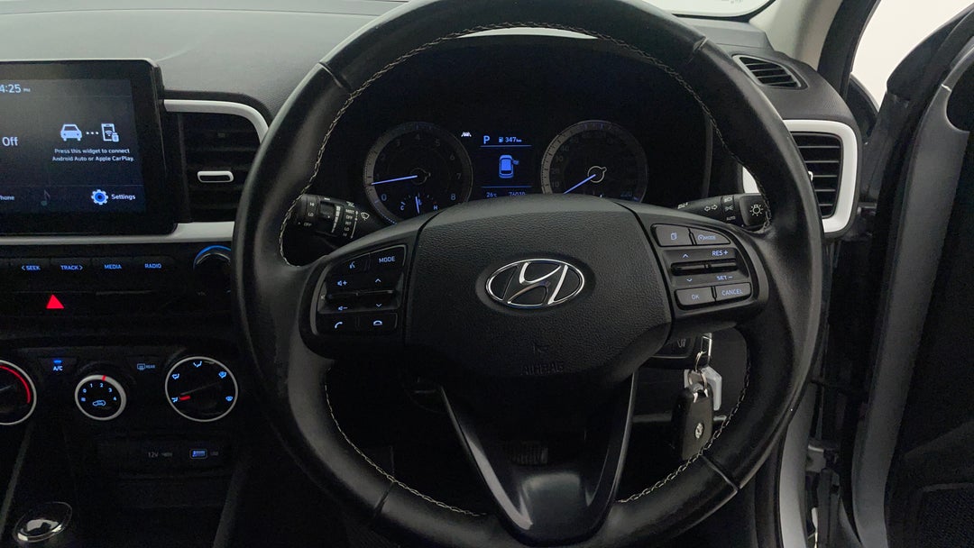 2022 Hyundai Venue Active, Automatic, 76010 km, Steering Wheel Close-up