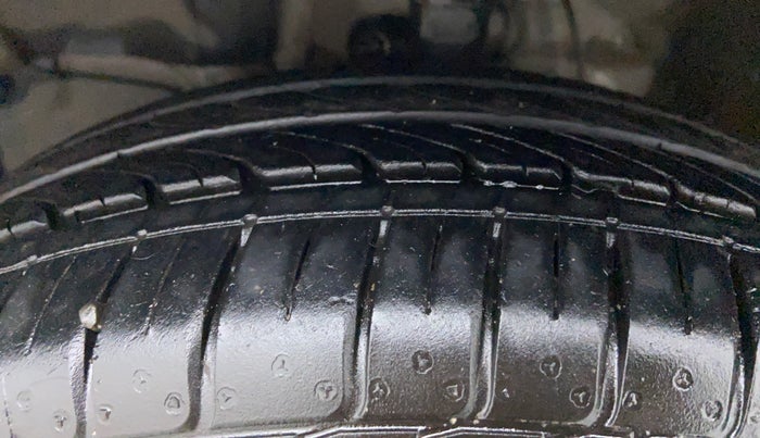 2017 Honda Jazz 1.2 V AT, Petrol, Automatic, 48,106 km, Left Front Tyre Tread