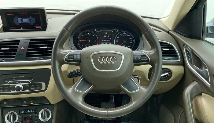 2015 Audi Q3 35 TDI Quattro, Diesel, Automatic, 52,771 km, Steering Wheel Close Up