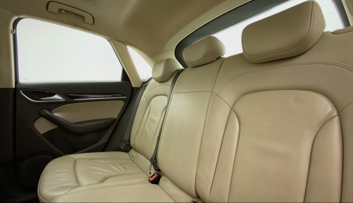 2015 Audi Q3 35 TDI Quattro, Diesel, Automatic, 52,771 km, Right Side Rear Door Cabin
