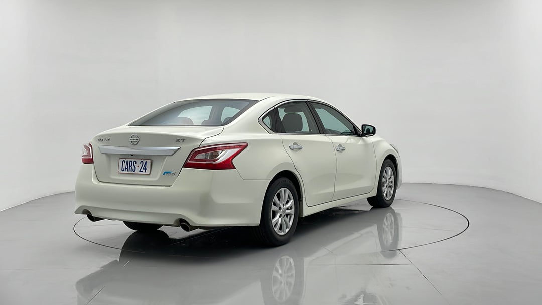 Right Back Diagonal (45- Degree) View