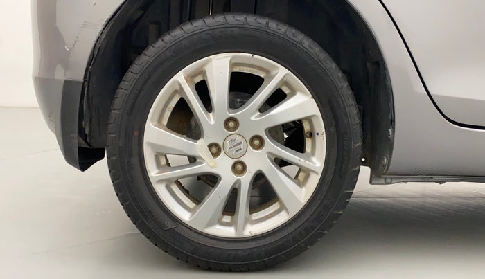 2012 Maruti Swift ZXI, Petrol, Manual, 65,238 km, Right Rear Wheel