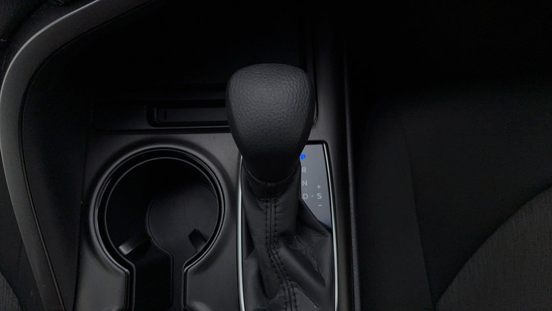 2024 Toyota Camry Ascent, Automatic, 39840 km, Gear Lever 