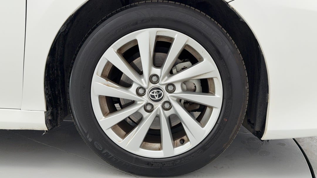 2024 Toyota Camry Ascent, Automatic, 39840 km, Right Front Wheel