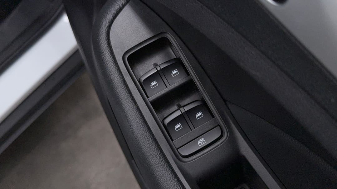 2021 MG ZS Excite, Automatic, 55590 km, Drivers Side Door Panel Controls