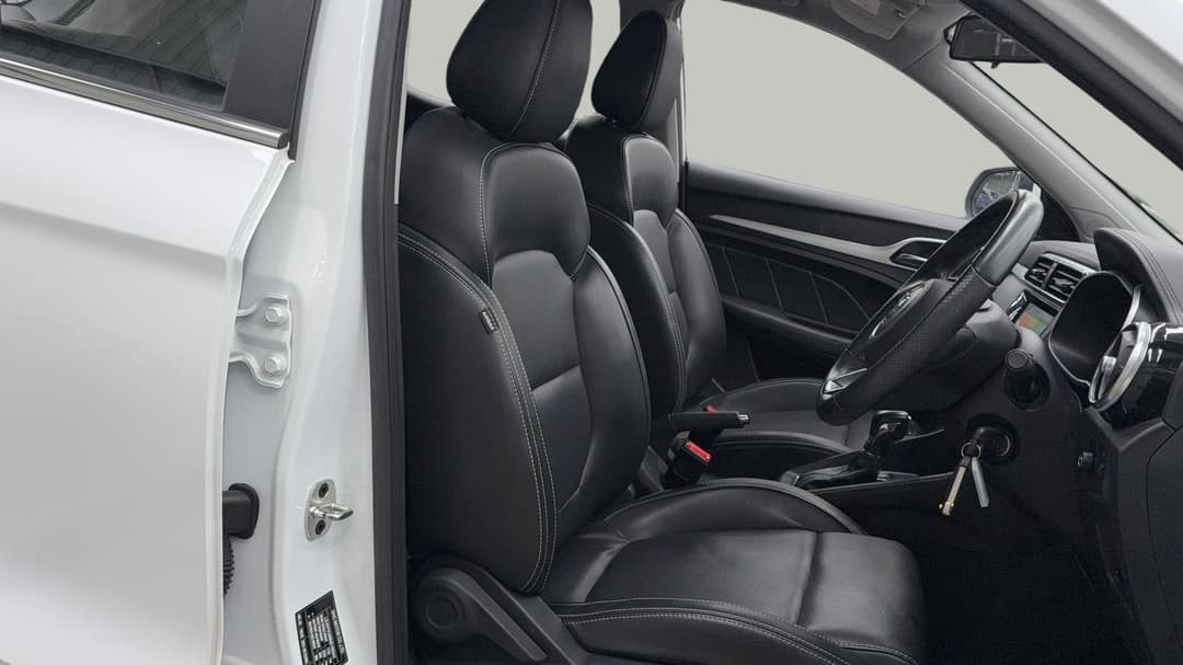 2021 MG ZS Excite, Automatic, 55590 km, Right Side Front Door Cabin View