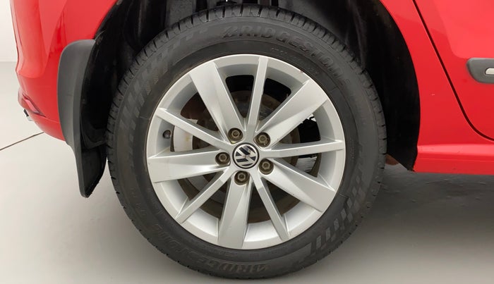 2017 Volkswagen Polo HIGHLINE1.2L, Petrol, Manual, 49,118 km, Right Rear Wheel