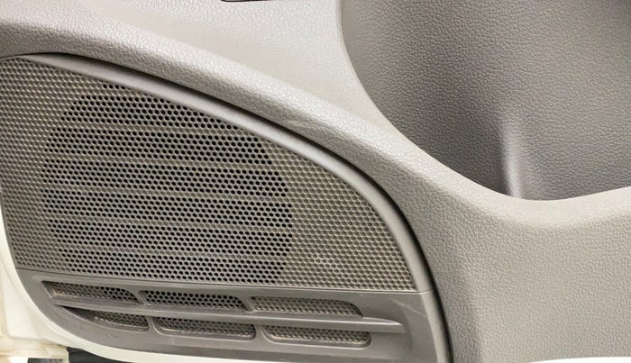 2016 Volkswagen Vento HIGHLINE 1.5 AT, Diesel, Automatic, 1,38,989 km, Speaker