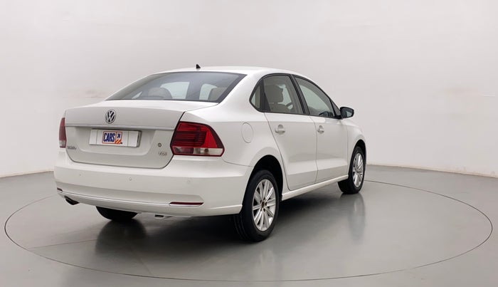 2016 Volkswagen Vento HIGHLINE 1.5 AT, Diesel, Automatic, 1,38,556 km, Right Back Diagonal