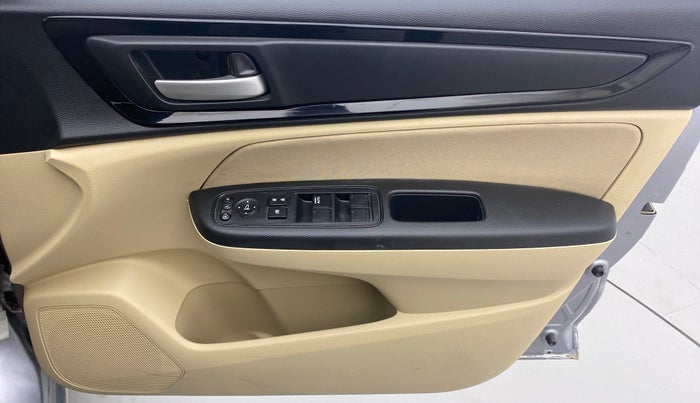 2018 Honda Amaze 1.2 V CVT I VTEC, Petrol, Automatic, 13,408 km, Driver Side Door Panels Control