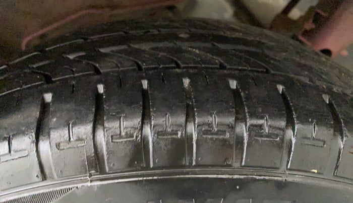 2015 Datsun Go Plus T, Petrol, Manual, 67,374 km, Left Rear Tyre Tread