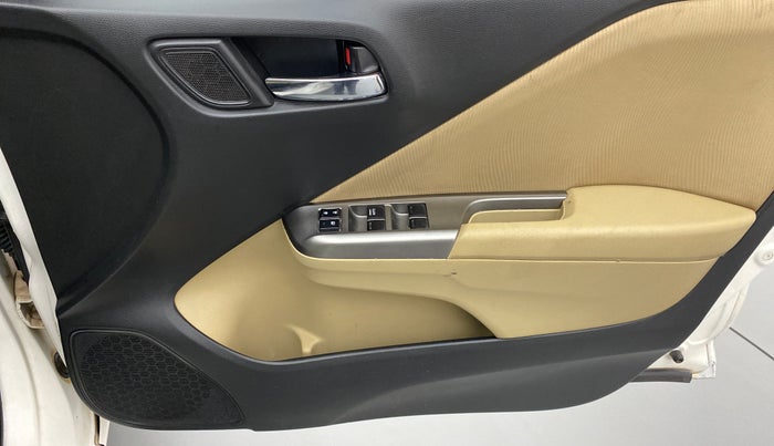 2015 Honda City V MT PETROL, Petrol, Manual, 92,598 km, Driver Side Door Panels Control