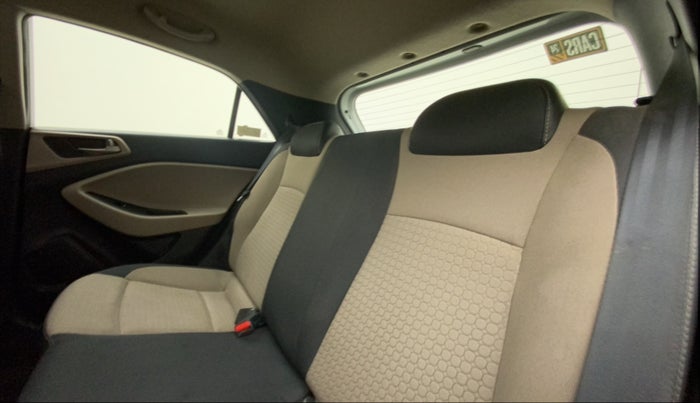 2017 Hyundai Elite i20 SPORTZ 1.2, Petrol, Manual, 6,085 km, Right Side Rear Door Cabin