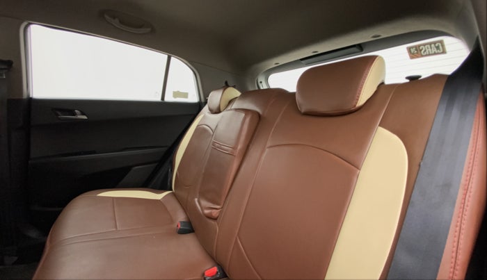 2016 Hyundai Creta SX PLUS 1.6 PETROL, Petrol, Manual, 94,167 km, Right Side Rear Door Cabin