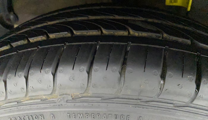 2022 Hyundai AURA S 1.2 CNG, CNG, Manual, 25,910 km, Right Rear Tyre Tread
