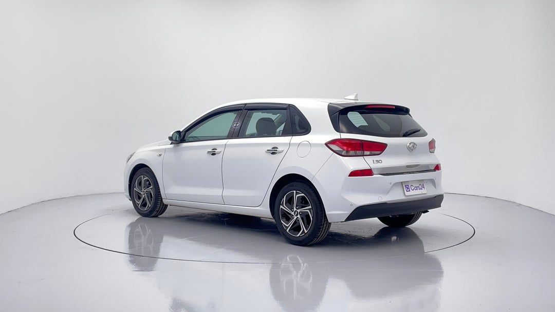 Left Back Diagonal (45- Degree) View