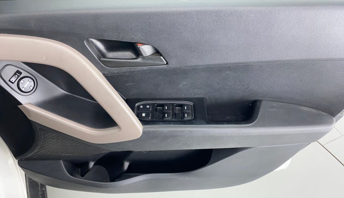 2017 Hyundai Creta 1.6 E + VTVT, Petrol, Manual, 81,119 km, Driver Side Door Panels Control