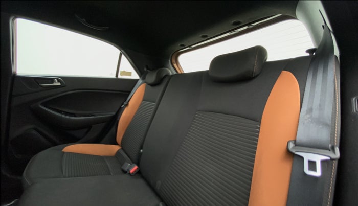 2017 Hyundai i20 Active 1.2 SX, Petrol, Manual, 22,310 km, Right Side Rear Door Cabin